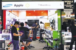 Singapore phạt tù 4 đối tượng lừa bán iPhone 6 cho khách Việt
