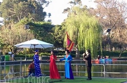 Ngân vang câu hát Ví Dặm tại Lễ hội văn hóa phương Đông ở Australia