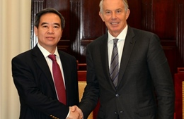 Thống đốc Nguyễn Văn Bình tiếp cựu Thủ tướng Anh Tony Blair