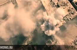 Quân đội Syria nã pháo liên hồi căn cứ IS 