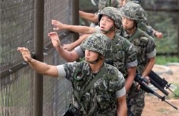 Hàn Quốc gọi thêm 20.000 thanh niên nhập ngũ trong 2 năm tới