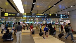Bị từ chối nhập cảnh Singapore, phải trả phí cho hãng hàng không
