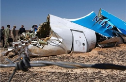 Máy bay Nga nổ vì bị cấy bom giống thảm kịch Lockerbie?