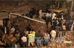 Sập nhà máy tại Pakistan, gần 60 người thương vong