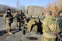 Ukraine hối thúc phương Tây viện trợ, cung cấp vũ khí 