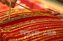 Vàng về sát 33 triệu đồng/lượng 