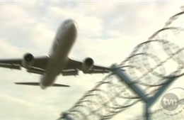 Máy bay Ba Lan tới Ai Cập hạ cánh khẩn do bị dọa cài bom 