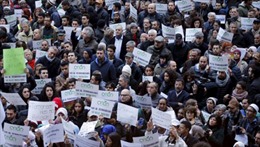 Cộng đồng Hồi giáo Italy biểu tình chống khủng bố