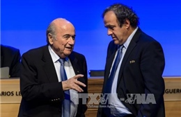 Ông Blatter và Platini phải ra điều trần vì cáo buộc sai phạm 