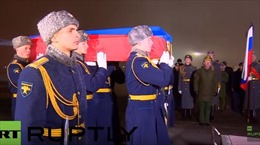 Chiến đấu cơ hộ tống đưa thi thể phi công Nga về nước