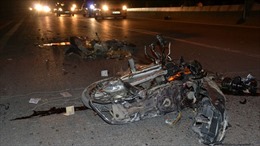 Xe máy chở 3 gặp tai nạn, hai người chết tại chỗ