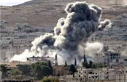 Liên quân lần đầu oanh kích quân Chính phủ Syria 
