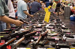 Người Mỹ đổ xô mua súng sau vụ thảm sát Bernardino