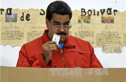 Tổng thống Venezuela yêu cầu các bộ trưởng từ chức 