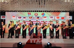 Trao giải "Doanh nhân trẻ ASEAN+3 hướng tới phát triển bền vững"