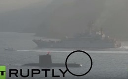 Tàu ngầm Thổ Nhĩ Kỳ áp sát chiến hạm Nga