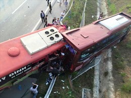 Tai nạn thảm khốc trên cao tốc Nội Bài-Lào Cai, 26 người thương vong    