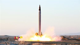 Quân đội Iran được trang bị tên lửa đạn đạo tự chế