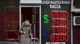 Đồng ruble Nga mất giá mạnh nhất trong hơn một năm qua