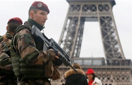 Pháp lần đầu tiên tăng quân số sau một thập kỷ 
