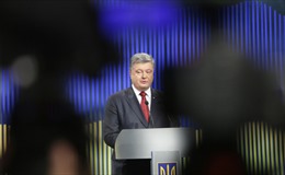 Tổng thống Ukraine thề “lấy lại” Crimea trong năm 2016