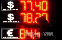 Đồng ruble Nga nguy cơ rơi trở lại mức thấp nhất trong lịch sử 
