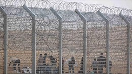  Israel bắt đầu dựng tường rào dọc biên giới giáp Jordan