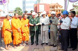 Campuchia trùng tu Đài tuởng niệm Quân tình nguyện Việt Nam