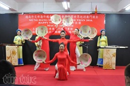 Biểu diễn văn nghệ mừng Đảng mừng Xuân tại Macau