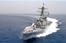 Ai chỉ huy tàu chiến Mỹ đi vào vùng 12 hải lý thuộc Hoàng Sa?