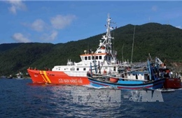 Cứu hộ an toàn tàu cá và 5 thuyền viên bị nạn trên biển