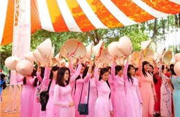 Tất cả phụ nữ Thành phố Hồ Chí Minh sẽ mặc áo dài trong 1 tháng