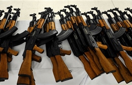 Nga bàn giao 10.000 khẩu AK-47 cho Afghanistan 