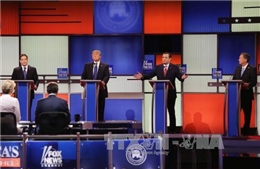 Các ứng cử viên Cộng hòa bước vào cuộc tranh luận thứ 12
