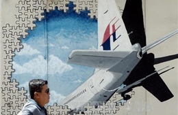 Các mảnh vỡ mới vụ MH370 được chuyển đến Australia, Pháp