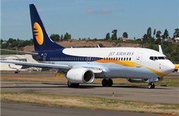 Ấn Độ sơ tán hành khách khỏi 5 máy bay nghi có bom