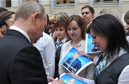 “Ông Putin thức rất khuya chuẩn bị cho cuộc giao lưu với dân”
