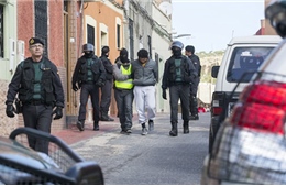 Tây Ban Nha bắt giữ cặp đôi có liên hệ với IS