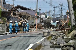 Nhật Bản chạy đua với thời gian cứu nạn nhân động đất