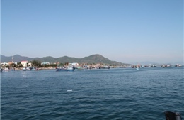 Sà lan chìm gây trở ngại tại cảng Đề Gi, Bình Định