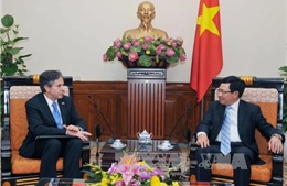 Bộ trưởng Ngoại giao tiếp Thứ trưởng Thứ nhất Bộ Ngoại giao Hoa Kỳ