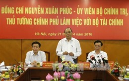 Thủ tướng Nguyễn Xuân Phúc làm việc với Bộ Tài chính