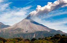 Mexico: Núi lửa Colima thức giấc