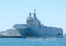 Cam Ranh đón tàu chỉ huy "siêu khủng" của Pháp