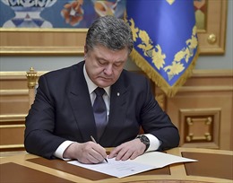 Ukraine tiếp tục hoãn trả nợ 3 tỷ USD cho Nga