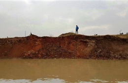 Bắc Ninh: Lợi dụng nạo vét sông để tận thu cát, sỏi