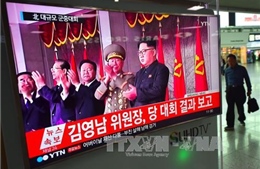 Triều Tiên diễu binh lớn mừng Đại hội Đảng 