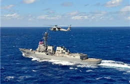 Tàu chiến, máy bay Trung Quốc "dọa" tàu Mỹ đi vào Đá Chữ Thập 