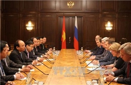 Thủ tướng Nguyễn Xuân Phúc gặp Chủ tịch Duma Quốc gia Nga