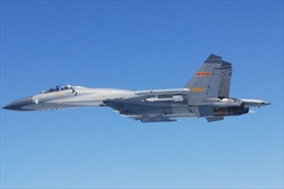 Chiến đấu cơ Trung Quốc chặn máy bay do thám  Mỹ trên Biển Đông